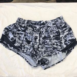 Lululemon Hotty Hot short